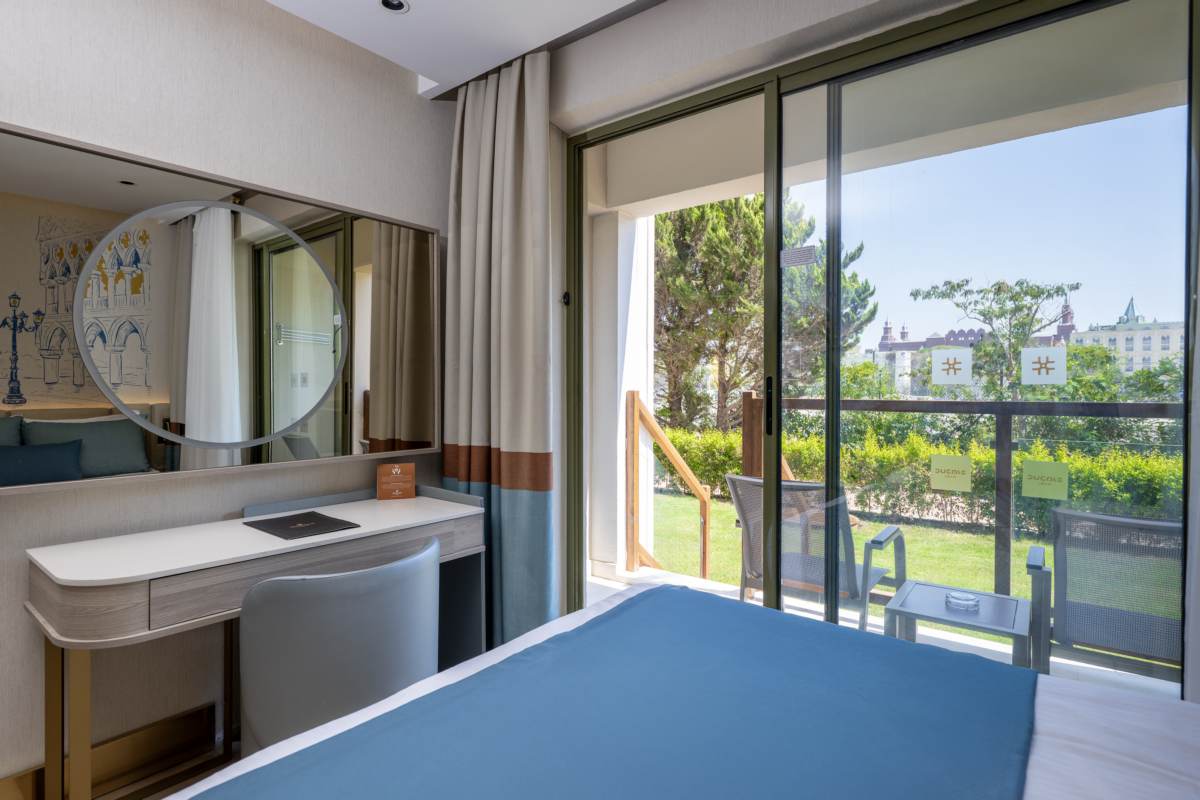 Deluxe Room with Garden View and Terrace